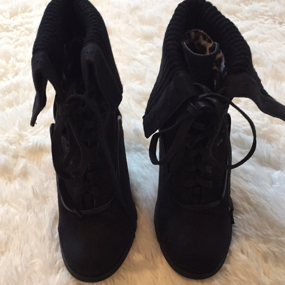Dollhouse wedge booties size 8.5
